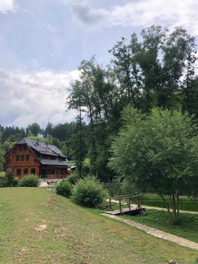 Kamenacka Myslivna Hotel Moravany  Bagian luar foto