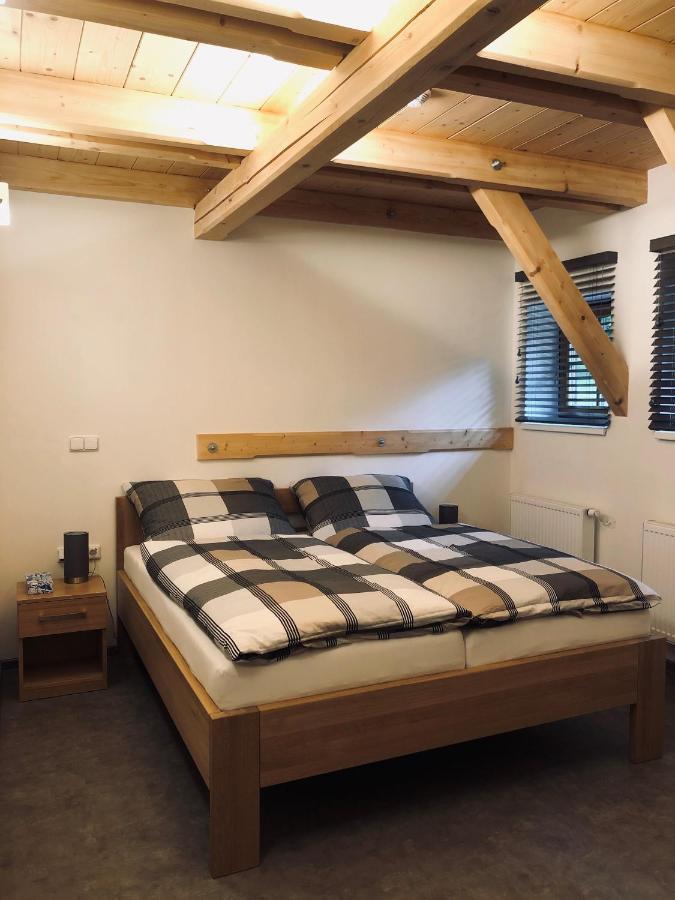 Kamenacka Myslivna Hotel Moravany  Bagian luar foto