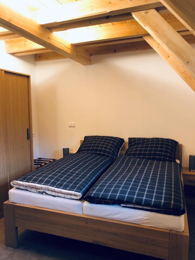 Kamenacka Myslivna Hotel Moravany  Bagian luar foto