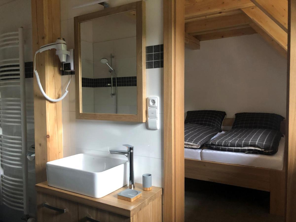 Kamenacka Myslivna Hotel Moravany  Bagian luar foto