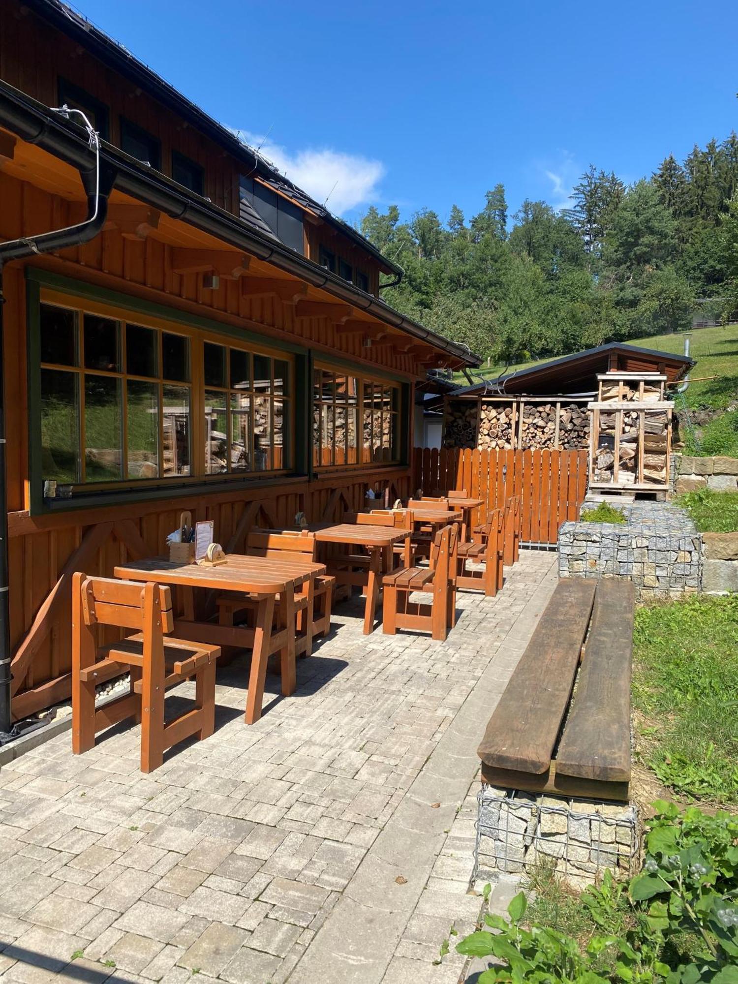 Kamenacka Myslivna Hotel Moravany  Bagian luar foto